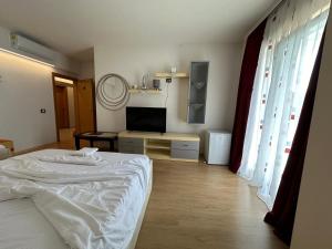 Galeriebild der Unterkunft Hotel Bar Restaurant Real in Bajram Curr