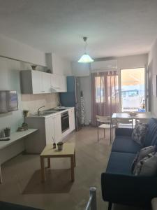 Kuchyň nebo kuchyňský kout v ubytování Makis Apartments Touzla