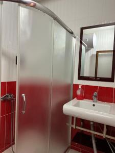 Galeriebild der Unterkunft Hotel Bar Restaurant Real in Bajram Curr