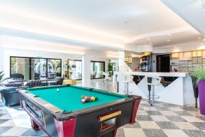 Biliár nebo kulečník v ubytování Hotel Baltic Riccione-Fronte Mare
