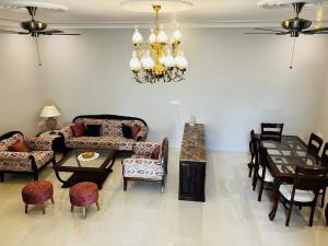 Posezení v ubytování Chitawa Haveli jaIpur
