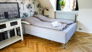 Posezení v ubytování Cosy room in residential part of Copenhagen, with free street parking and shared bathroom
