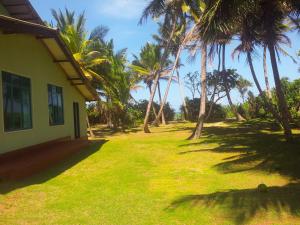 Galeriebild der Unterkunft Sunrise Beach Inn in Ambalangoda