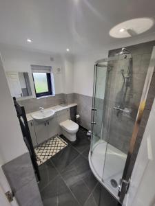 Koupelna v ubytování Guest Suite King Bed in Chew Valley Bath Somerset