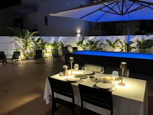 Nápoje v ubytování Monopoli EXUMA Luxury House with Pool