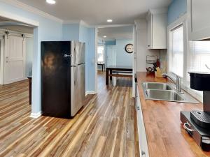 Kuchyň nebo kuchyňský kout v ubytování East Coast Kuuipos Cottage