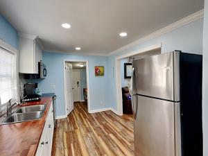 Kuchyň nebo kuchyňský kout v ubytování East Coast Kuuipos Cottage