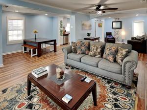 Posezení v ubytování East Coast Kuuipos Cottage