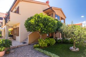 Zahrada ubytování Apartmani Pina