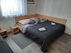 Posteľ alebo postele v izbe v ubytovaní Apartmán u Bouře