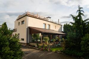 Budova, kde se penzion – hostinec nachází