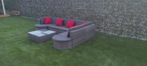 Gallery image of Habitaciones en planta superior independiente con piscina - barbacoa in El Batán +37 photos