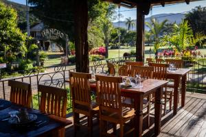 Um jardim em Pousada Rancho Soberbo, Serra do Cipó