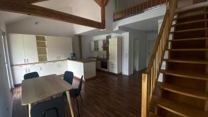 Kuchyň nebo kuchyňský kout v ubytování Ferienwohnung Scheierlweg