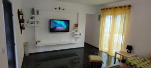 TV a/nebo společenská místnost v ubytování Apartman Kalina