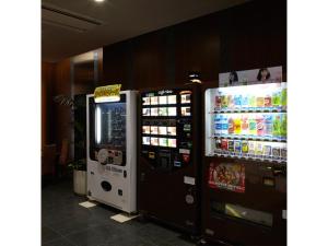 two vending machines sitting next to each other at Osaka Academia - Vacation STAY 78661v in Osaka