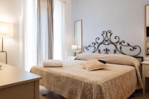 Gallery image of IL CASTELLO affittacamere in Posada +49 photos