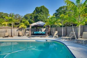 The swimming pool at or close to Spacious Largo Retreat Private Pool and Yard!