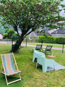 Zahrada ubytování La Suite Unique - Le jardin sur les Pyrénées- vue panoramique montagne -jardin clôturé privé de 100m2-Parking-Linge de lit et serviettes compris-