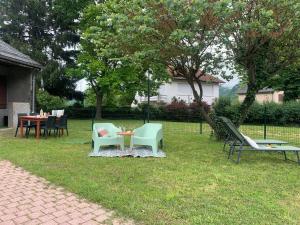 Zahrada ubytování La Suite Unique - Le jardin sur les Pyrénées- vue panoramique montagne -jardin clôturé privé de 100m2-Parking-Linge de lit et serviettes compris-