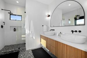 Phòng tắm tại Rooftop 3B 3BA House Near Dodger Stadium and DTLA +23 ảnh