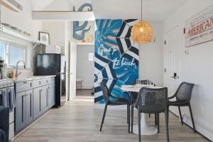 Køkken eller tekøkken på Ocean Views Newly Renovated Private Balcony + 32 billeder