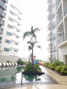 Swimmingpoolen hos eller tæt på One Madison Place