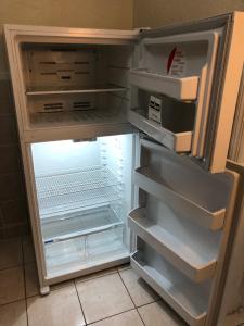 Kuchyň nebo kuchyňský kout v ubytování Private 1-bedroom apartment only 15 minutes to New York City Manhattan