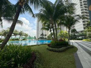 Kolam renang di atau dekat dengan Pullman BayView-a Luxirious Aparthotel at DangaBay