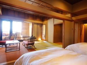 淡滨离宫日式旅馆客房内的一张或多张床位