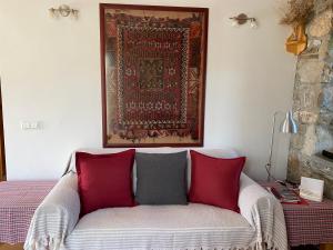 Postel nebo postele na pokoji v ubytování Lamin House