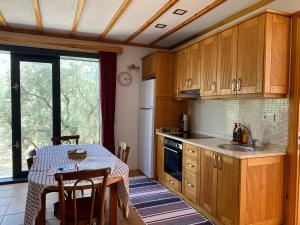 Kuchyň nebo kuchyňský kout v ubytování Lamin House