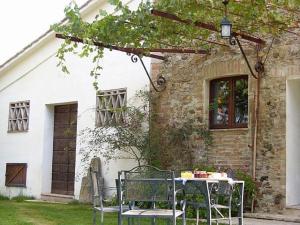 A garden outside Agriturismo Le Vigne di Pace