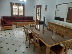 Posezení v ubytování Villa à Chott-Meriem, Sousse, 400 m de la plage