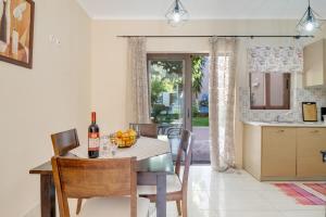 Φωτογραφία από το άλμπουμ του Villa prolithia 2 στο Βλυχό +18 φωτογραφίες