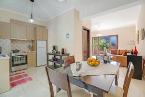 Φωτογραφία από το άλμπουμ του Villa prolithia 2 στο Βλυχό