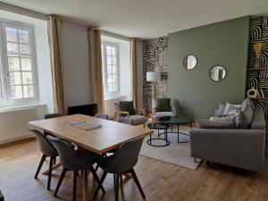 Zona d'estar a Gîte Des Tables - Cathédrale, Cœur historique, Vue