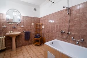 Koupelna v ubytování Apartmány u Vlašského dvora