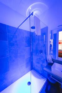 A bathroom at Sotto il Castello B&B