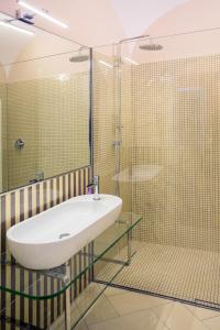 Kylpyhuone majoituspaikassa Ravello Views Apartment