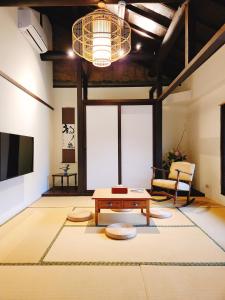 Istumisnurk majutusasutuses 來珈宿囍 眷村民宿
