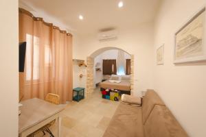 A seating area at Sotto il Castello B&B