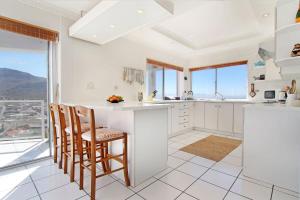 Gallery image of Crow`s Nest Fish Hoek in Fish hoek