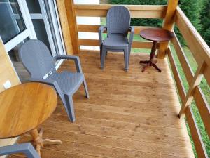 Balkón nebo terasa v ubytování Visočka Banja Apartmani