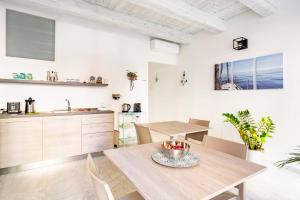 Η κουζίνα ή μικρή κουζίνα στο B&B LA ROSA DEI VENTI