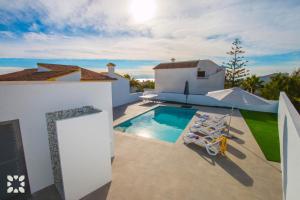 Bazén v ubytování Villa Mango by Abahana Villas nebo v jeho okolí