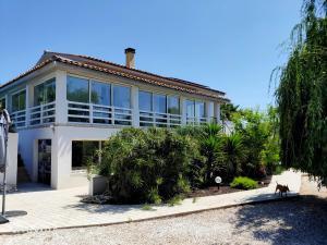 Το κτήριο όπου στεγάζεται  το bed & breakfast