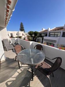 A balcony or terrace at Estepona - Playa - 1 dormitorio con terraza Pi42