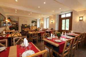 Restaurace v ubytování Hôtel Ardiden