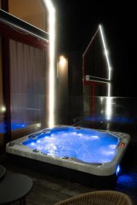 Afbeelding uit fotogalerij van Domki Nie Całkiem Święte in Smerek